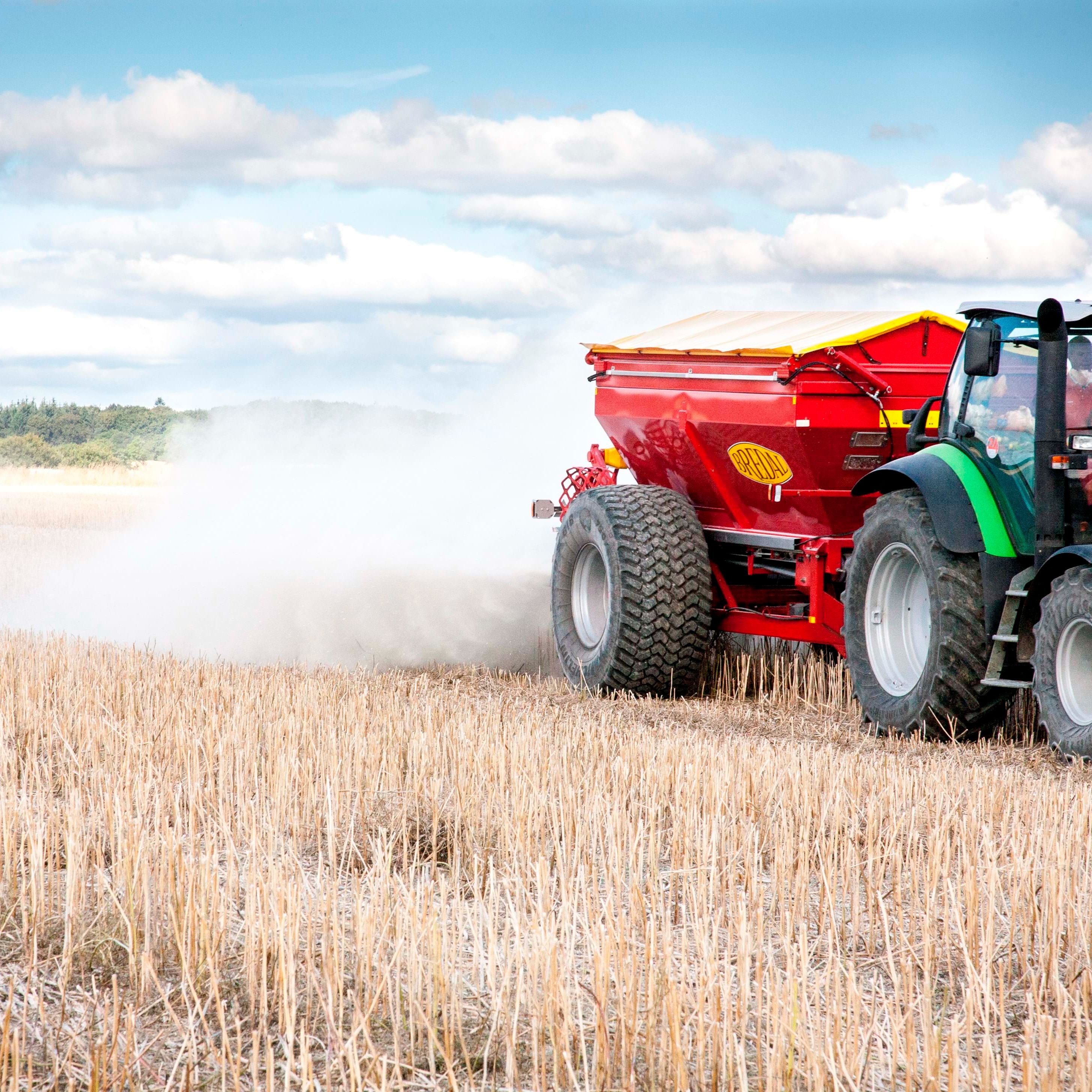 Køb din Bredal gødningsspredere og grusudlægger hos Karl Mertz